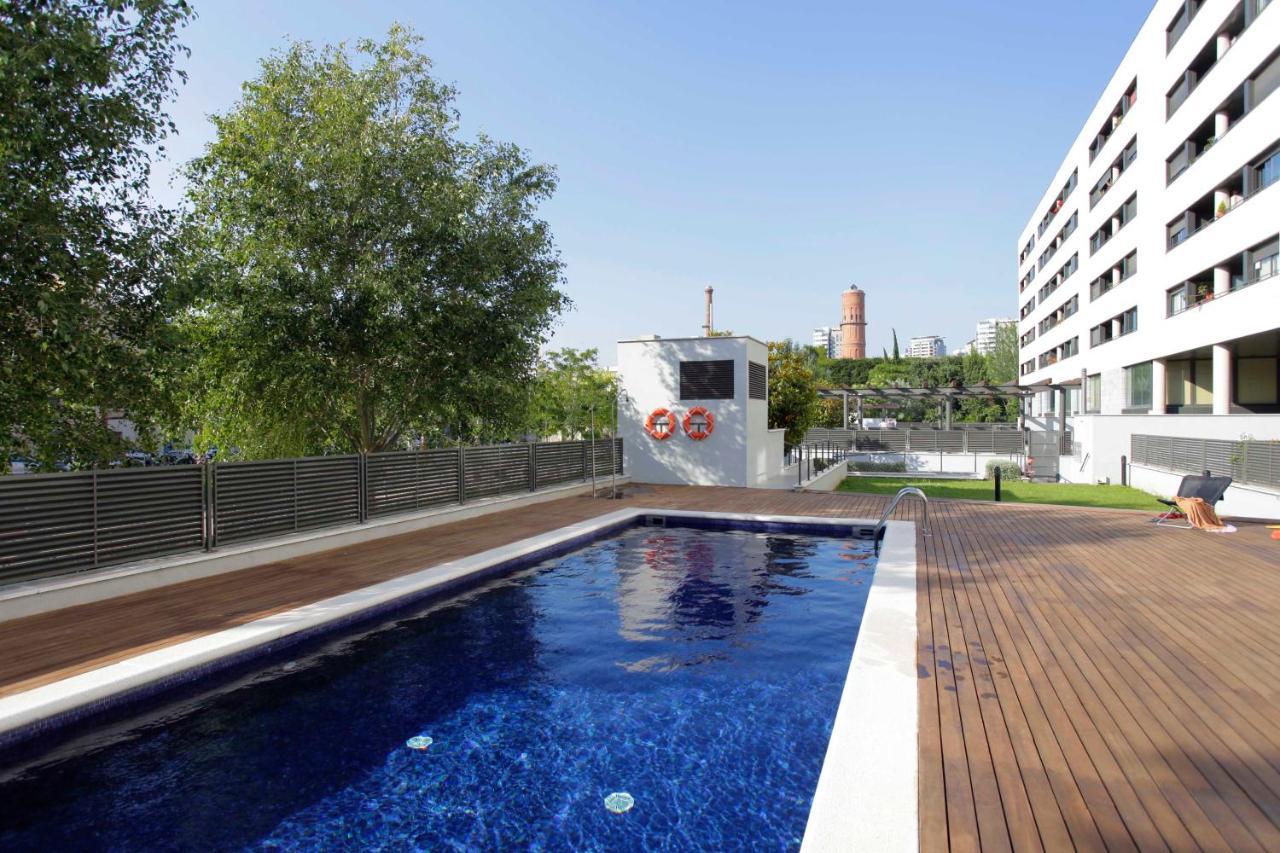 1216 - Forum Gardens Apartment *