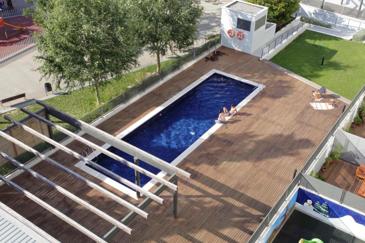 1216 - Forum Gardens Apartment *